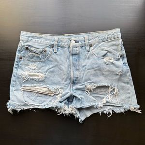 Levi’s Premium Lightwash Distressed Ribbed 501 Jean Shorts Size W30 EUC